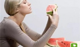 产后孕妇可以吃瓜吗,产后孕妇适宜食用瓜类食物的探讨