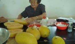 新疆围炉吃瓜,围炉吃瓜，共享夏日清凉时光