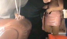 吃瓜群男女都有,男女欢聚一堂，共享八卦盛宴