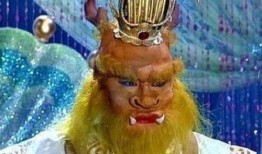 吃瓜偷听龙王,吃瓜偷听背后的宫廷风云