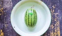 铜锣吃瓜,揭秘古韵铜锣中的趣味故事