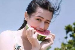 闺蜜头像女吃瓜,女吃瓜背后的趣味生活