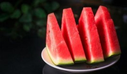 红心吃瓜,揭秘娱乐圈的甜蜜与苦涩