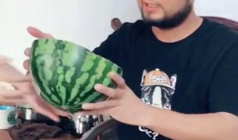 吃瓜bgm素材,跟随吃瓜bgm，解锁夏日清凉新姿势