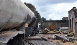 富阳吃瓜现场事件,一场网络热议背后的真相揭秘