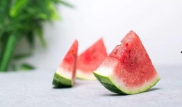 梦到儿子吃瓜,儿子吃瓜背后的温馨启示