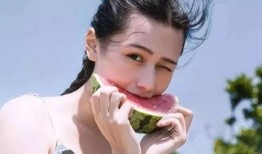 学生真人头像吃瓜,揭秘学生真人头像背后的秘密